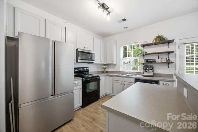 9511 Long Hill Drive, Charlotte, NC 28214