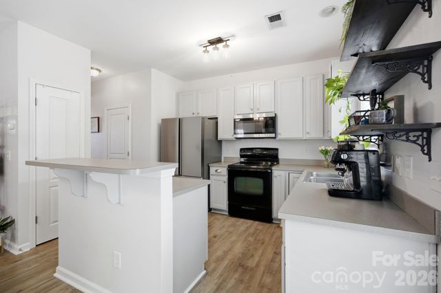 9511 Long Hill Drive, Charlotte, NC 28214