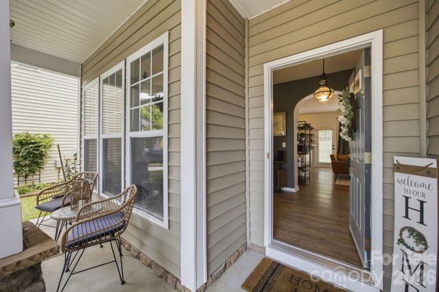 9511 Long Hill Drive, Charlotte, NC 28214