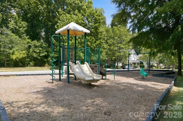 9511 Long Hill Drive, Charlotte, NC 28214