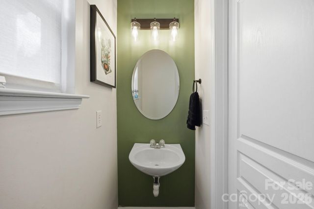 9511 Long Hill Drive, Charlotte, NC 28214