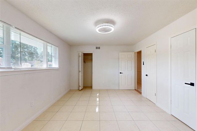 502 Moody Avenue, League City, TX 77573