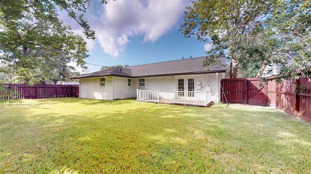 502 Moody Avenue, League City, TX 77573