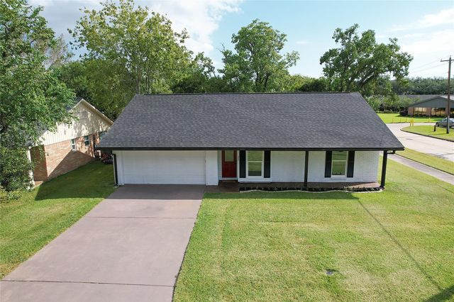 502 Moody Avenue, League City, TX 77573