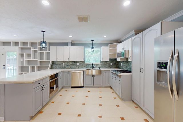 502 Moody Avenue, League City, TX 77573