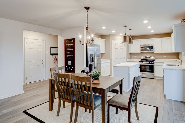 1631 Patterson Avenue, North Aurora, IL 60542