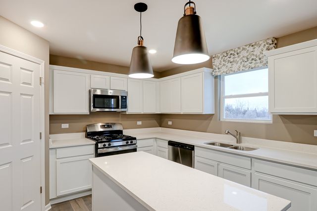 1631 Patterson Avenue, North Aurora, IL 60542