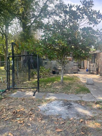 16719 Mclean Road, Pearland, TX 77584