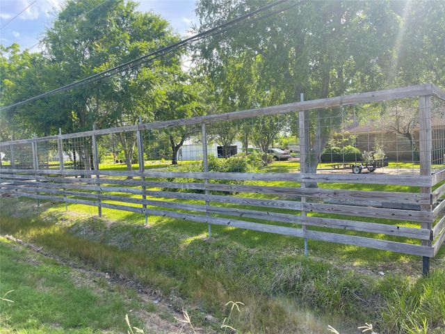 16719 Mclean Road, Pearland, TX 77584