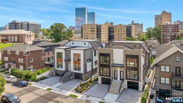306 Coolidge Avenue, Fort Lee, NJ 07024