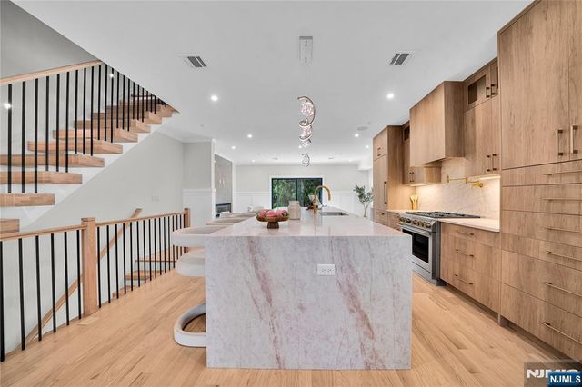 306 Coolidge Avenue, Fort Lee, NJ 07024