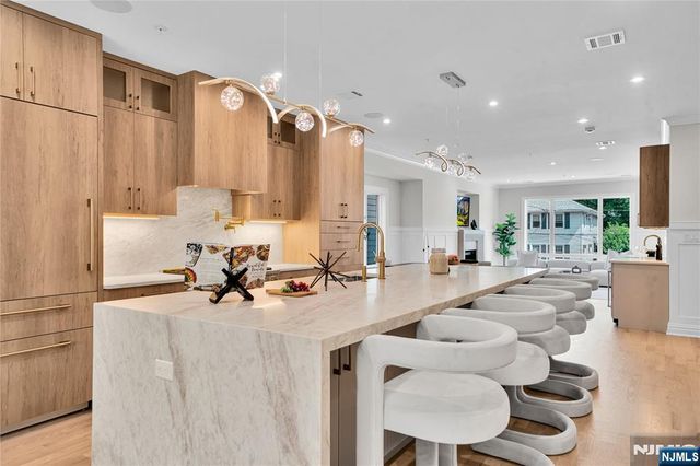 306 Coolidge Avenue, Fort Lee, NJ 07024