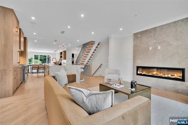 306 Coolidge Avenue, Fort Lee, NJ 07024