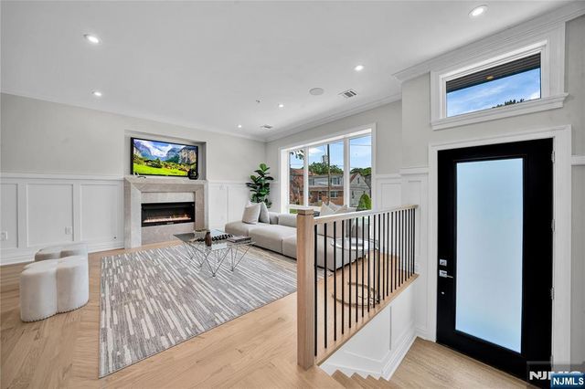 306 Coolidge Avenue, Fort Lee, NJ 07024
