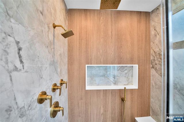 306 Coolidge Avenue, Fort Lee, NJ 07024