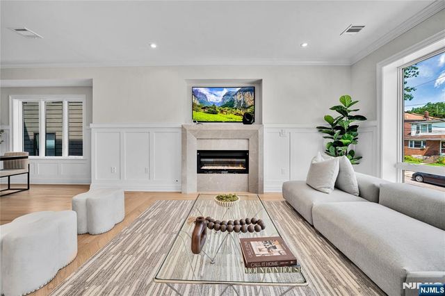 306 Coolidge Avenue, Fort Lee, NJ 07024