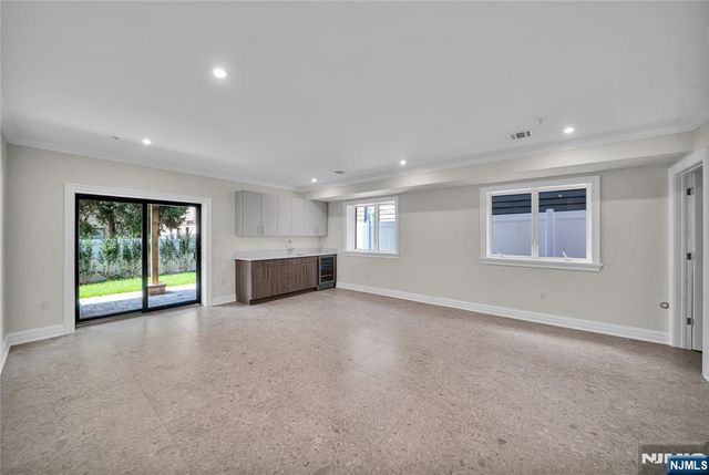 306 Coolidge Avenue, Fort Lee, NJ 07024