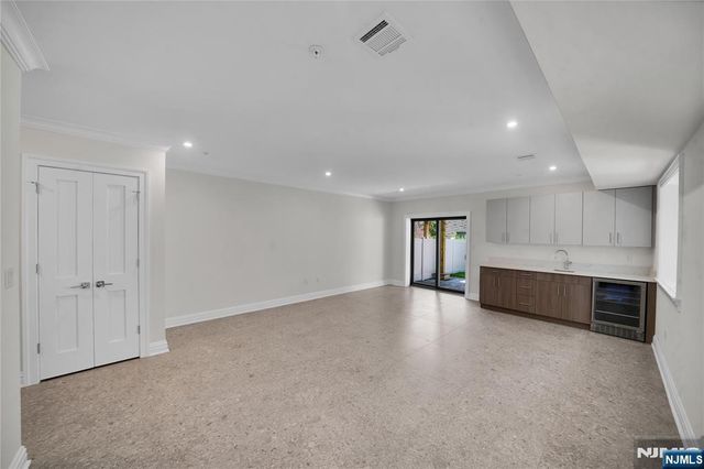 306 Coolidge Avenue, Fort Lee, NJ 07024