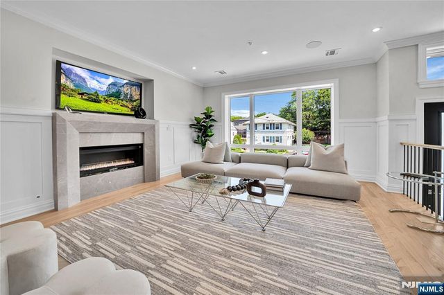 306 Coolidge Avenue, Fort Lee, NJ 07024