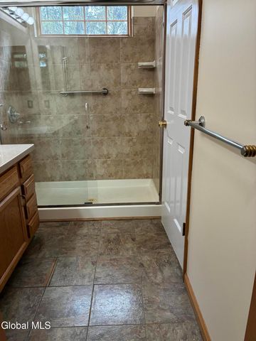 25 Stratton Circle, Troy, NY 12182