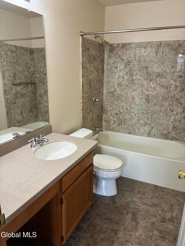 25 Stratton Circle, Troy, NY 12182