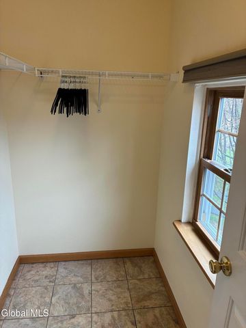 25 Stratton Circle, Troy, NY 12182
