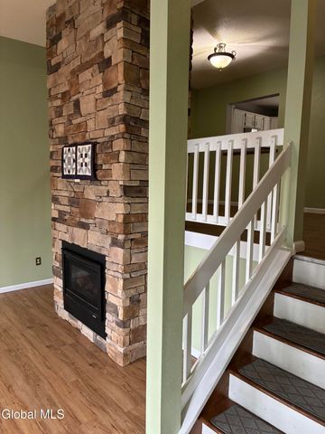 25 Stratton Circle, Troy, NY 12182