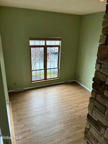 25 Stratton Circle, Troy, NY 12182