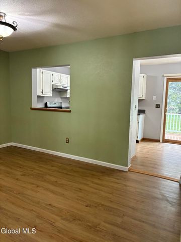 25 Stratton Circle, Troy, NY 12182