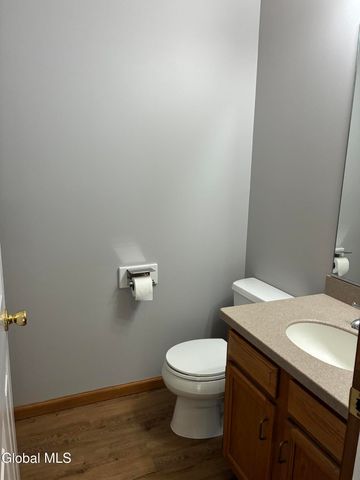 25 Stratton Circle, Troy, NY 12182