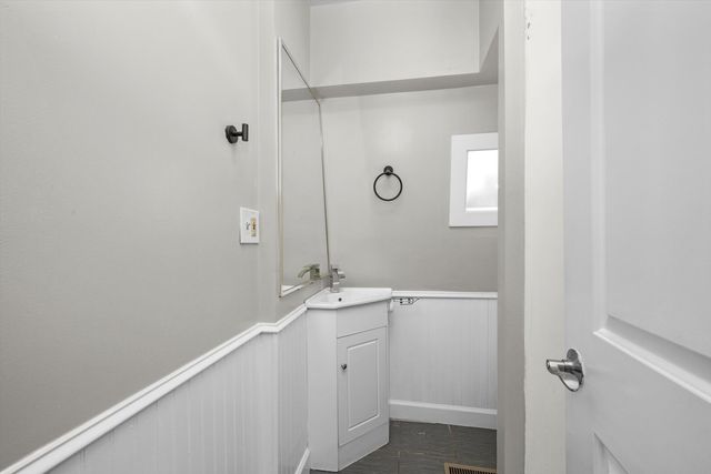 2623 W 96th Place, Evergreen Park, IL 60805