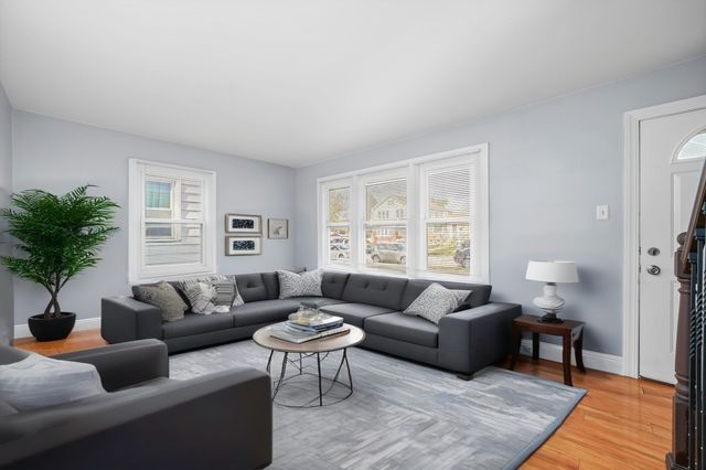 2623 W 96th Place, Evergreen Park, IL 60805