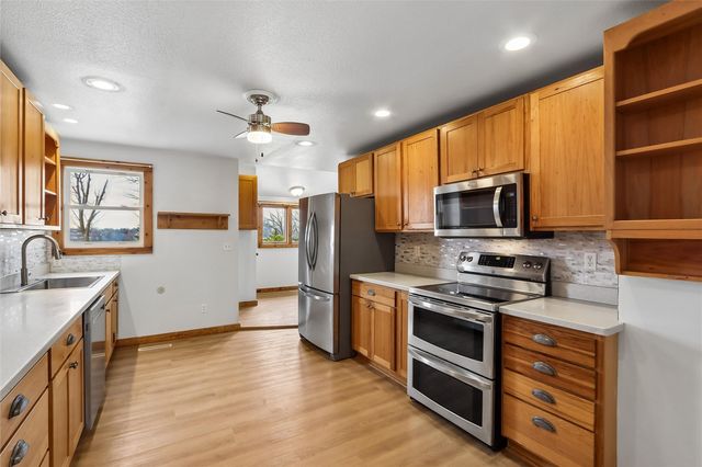 5705 Beverly Road SW, Cedar Rapids, IA 52404
