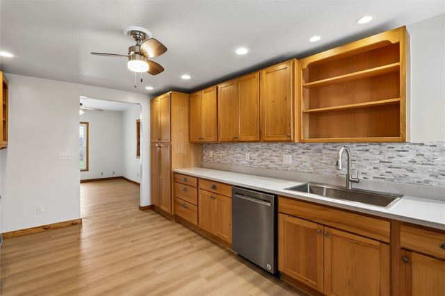 5705 Beverly Road SW, Cedar Rapids, IA 52404