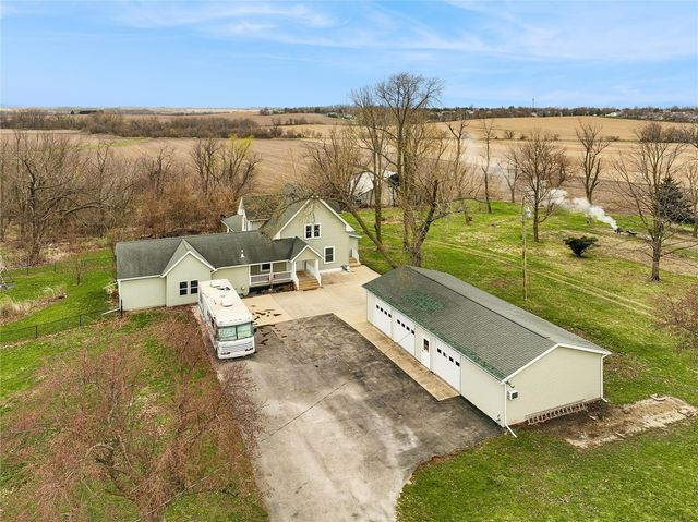 5705 Beverly Road SW, Cedar Rapids, IA 52404