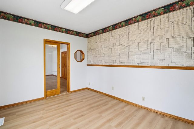 5705 Beverly Road SW, Cedar Rapids, IA 52404