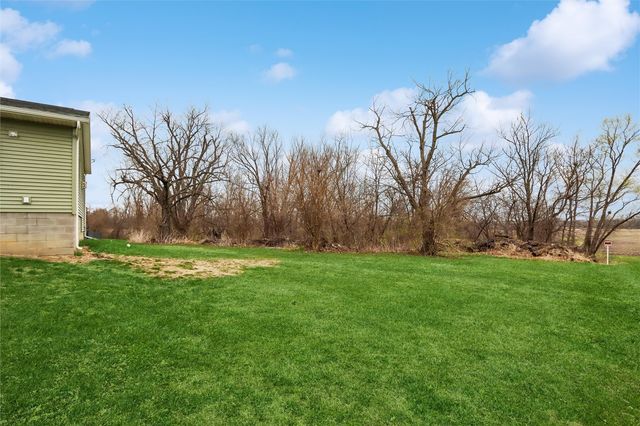 5705 Beverly Road SW, Cedar Rapids, IA 52404