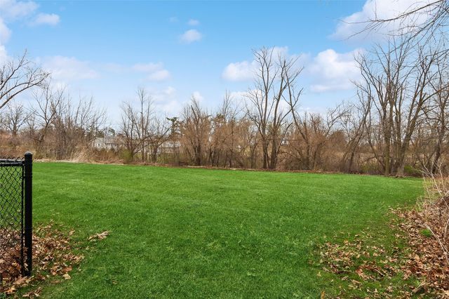 5705 Beverly Road SW, Cedar Rapids, IA 52404