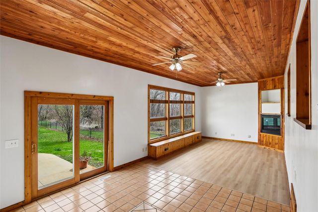 5705 Beverly Road SW, Cedar Rapids, IA 52404