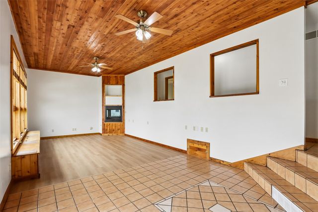 5705 Beverly Road SW, Cedar Rapids, IA 52404