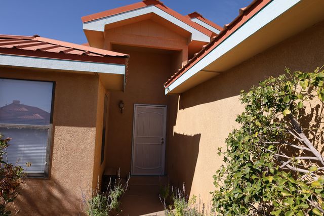 114 VISSING Place, Los Lunas, NM 87031