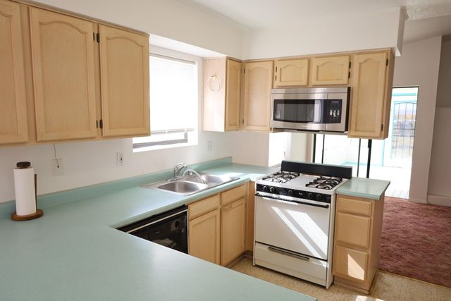 114 VISSING Place, Los Lunas, NM 87031