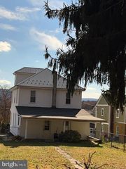 451 MAIN ST, Ashland, PA 17921