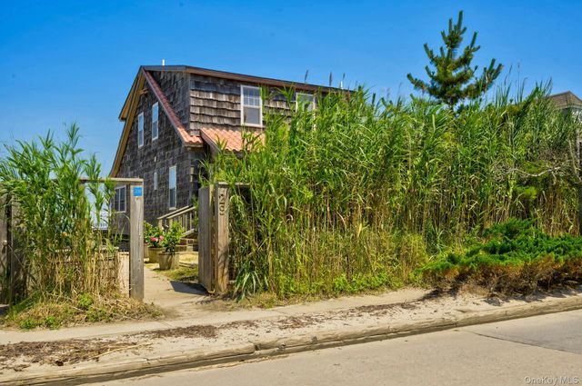 29 E Bayview Avenue, Ocean Bay Park, NY 11770