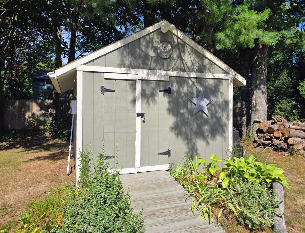 23 Garden Street, Old Orchard Beach, ME 04064 — photo 4