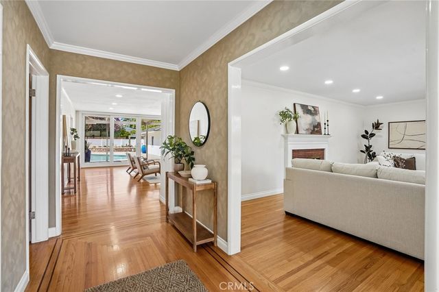 1041 E Burlinghall Drive, Long Beach, CA 90807