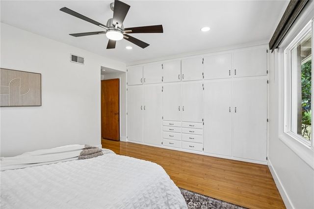 1041 E Burlinghall Drive, Long Beach, CA 90807