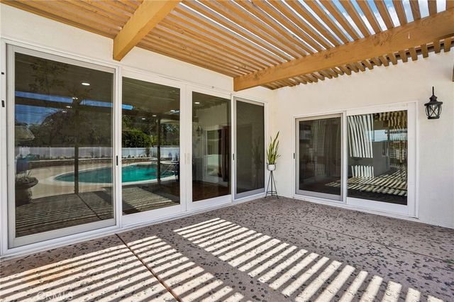 1041 E Burlinghall Drive, Long Beach, CA 90807