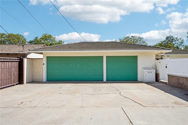 1041 E Burlinghall Drive, Long Beach, CA 90807