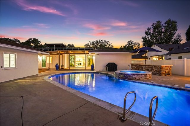 1041 E Burlinghall Drive, Long Beach, CA 90807